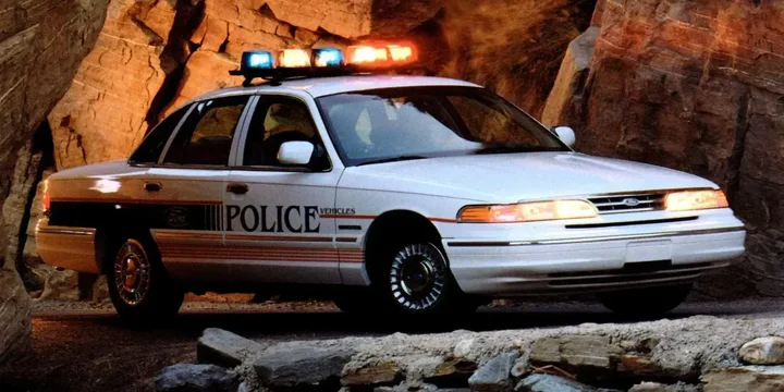 1996 Ford 1996-ford-crown-victoria-46-v8-2v-sohc-cng-automatic-4-speed main image