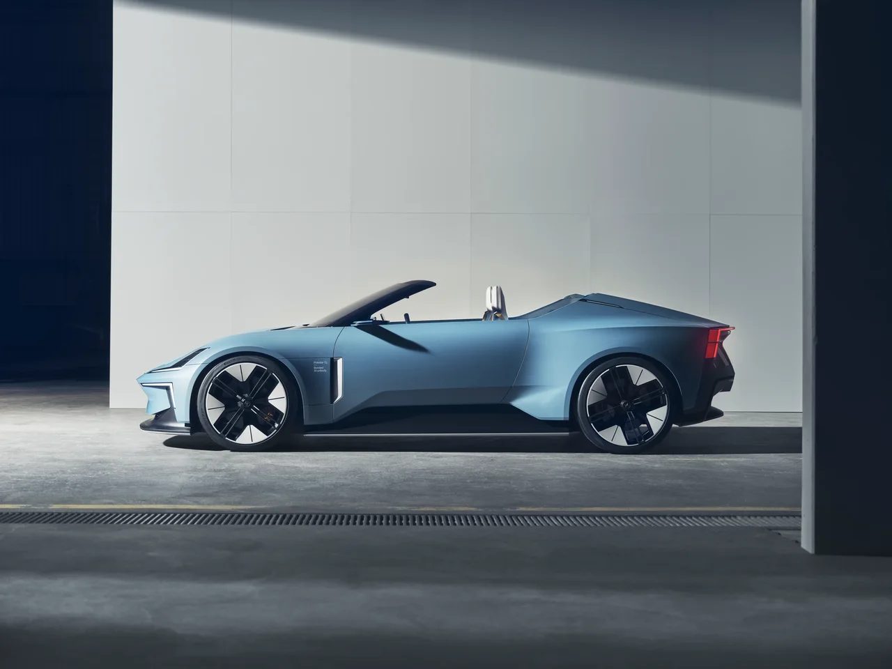 Exterior 3