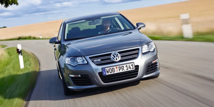 2008 Volkswagen Passat R36 exterior main image