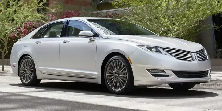 2013 Lincoln 2013-lincoln-mkz-hybrid-e main image
