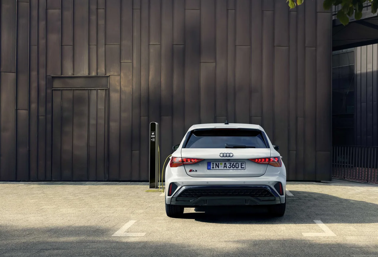 Exterior 3