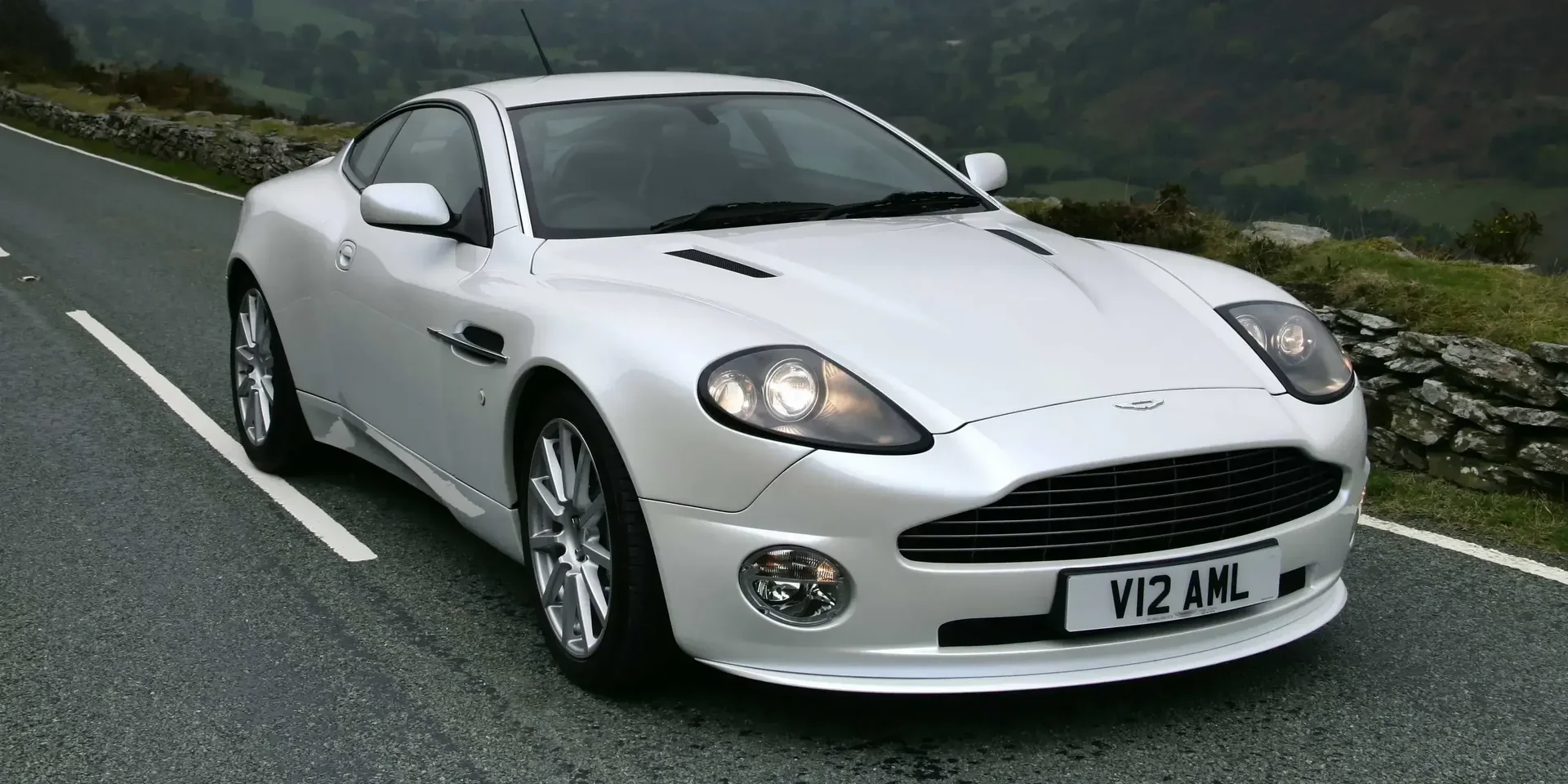 2007 Aston Martin Vanquish photo 1