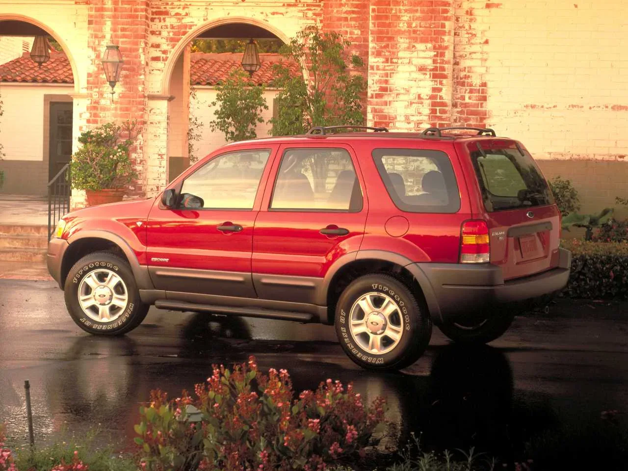 Exterior 3