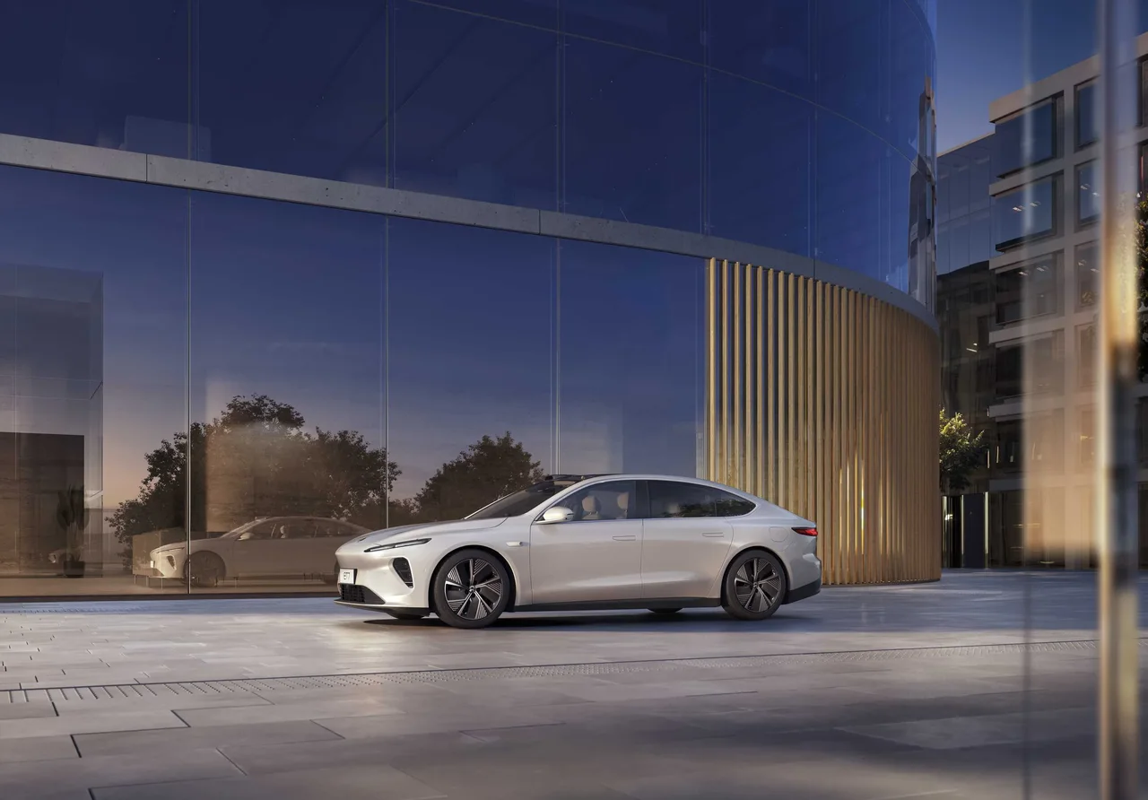 Exterior 4
