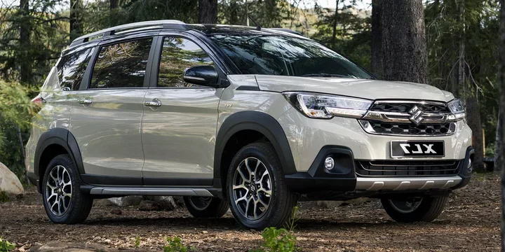 2023 Suzuki XL7 exterior main image