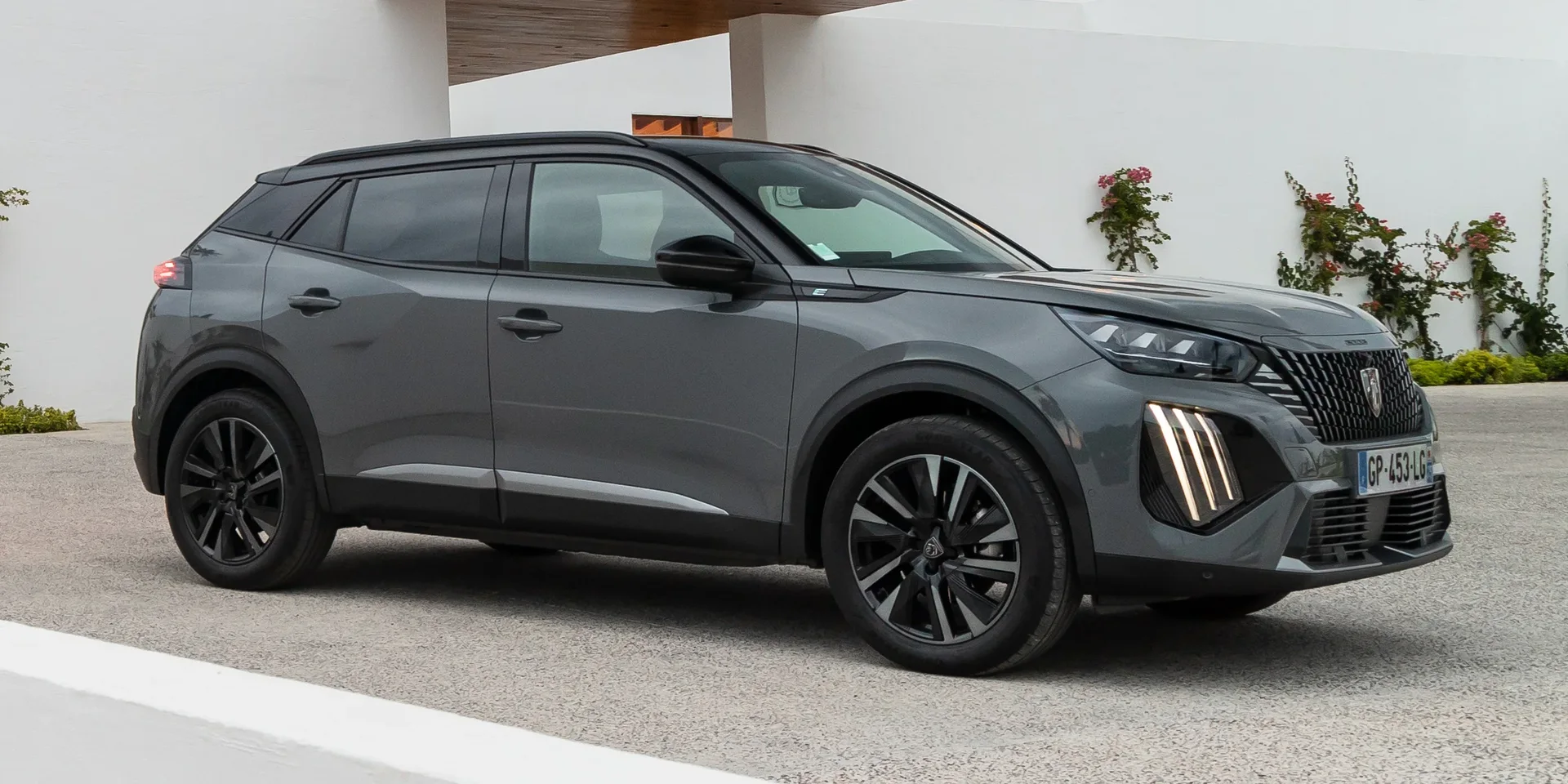 2026 Peugeot 2008 e-2008 photo 1