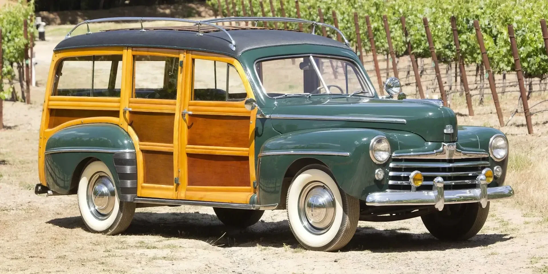 1948 Ford Super Deluxe photo 1