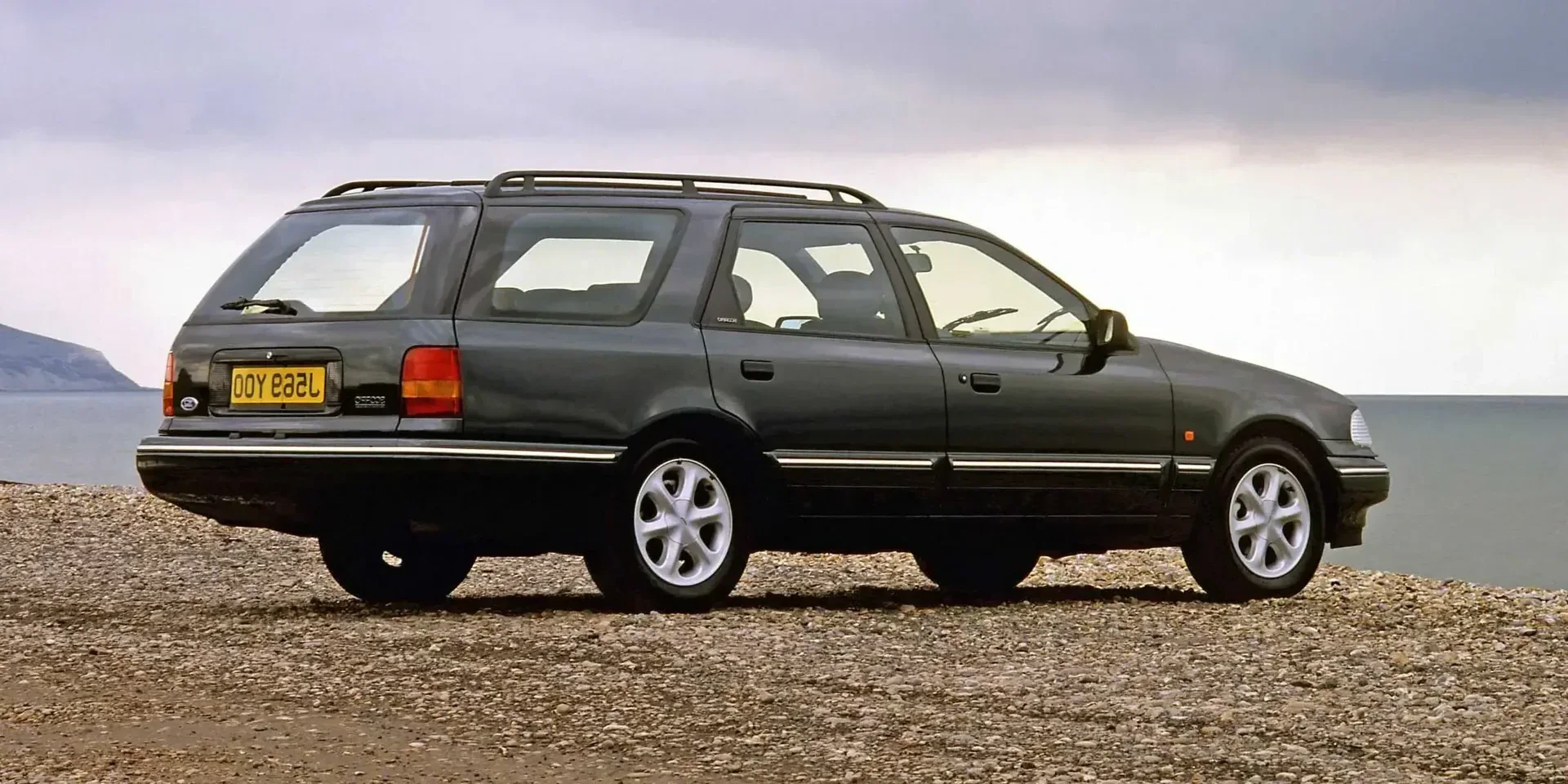 1992 Ford Granada photo 1