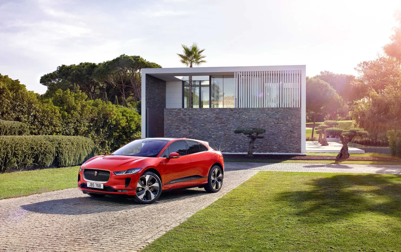 Exterior 4