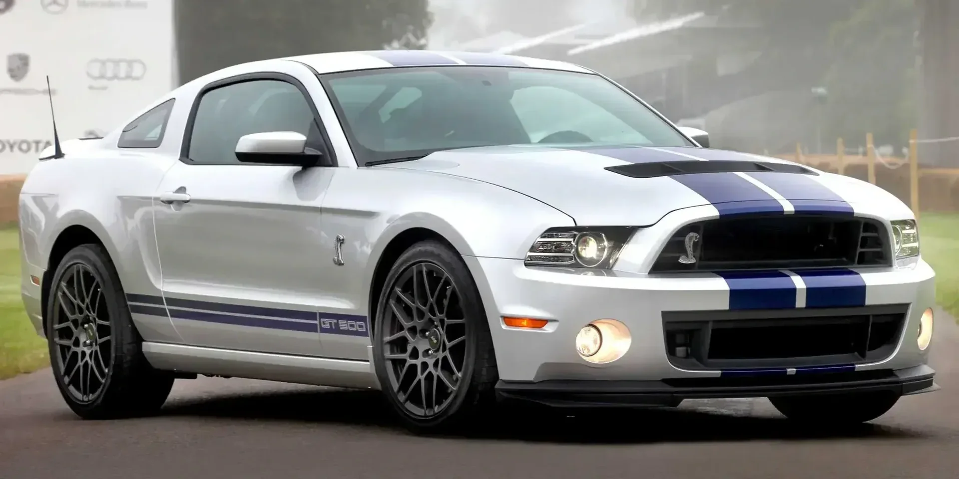 2013 Ford Mustang Shelby GT500 photo 1