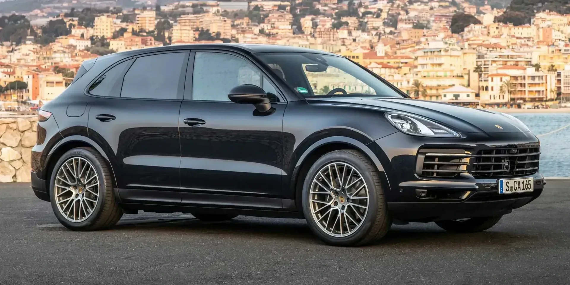 2018 Porsche Cayenne photo 1