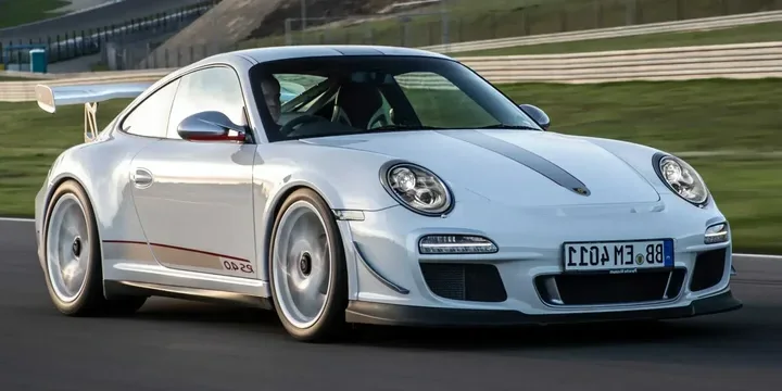 2011 Porsche 2011-porsche-911-gt3-rs main image
