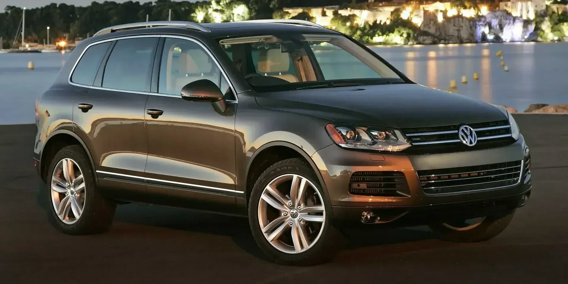 2011 Volkswagen Touareg photo 1