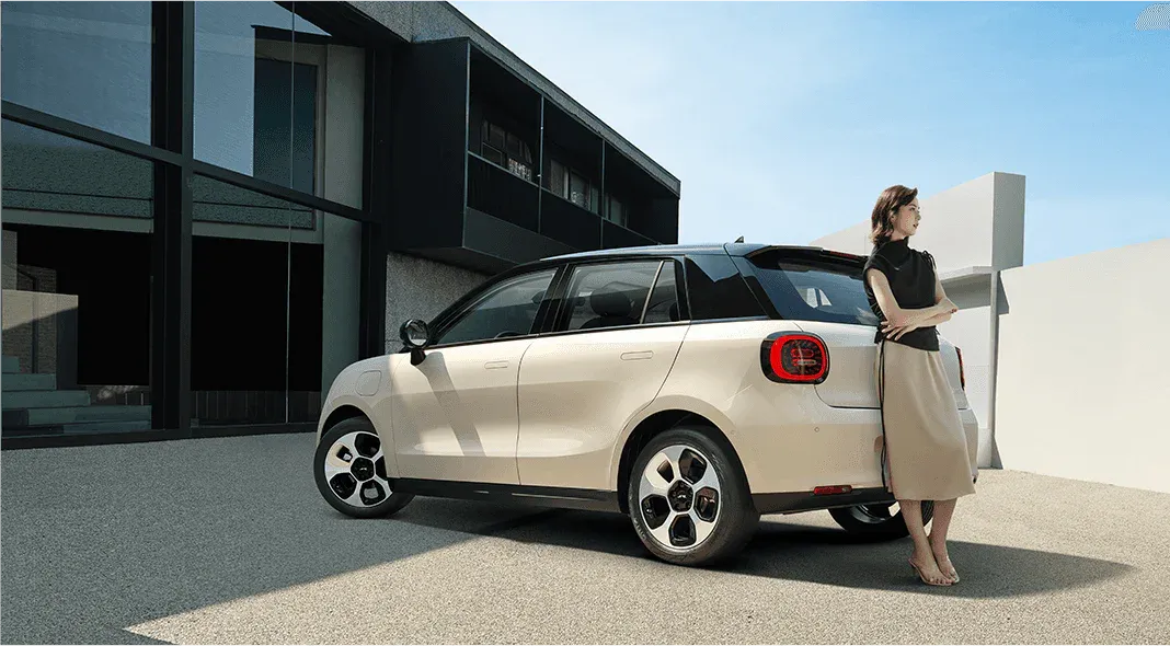 Exterior 3