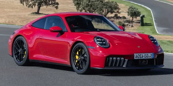 2025 Porsche 2025-porsche-911-carrera-4-gts main image