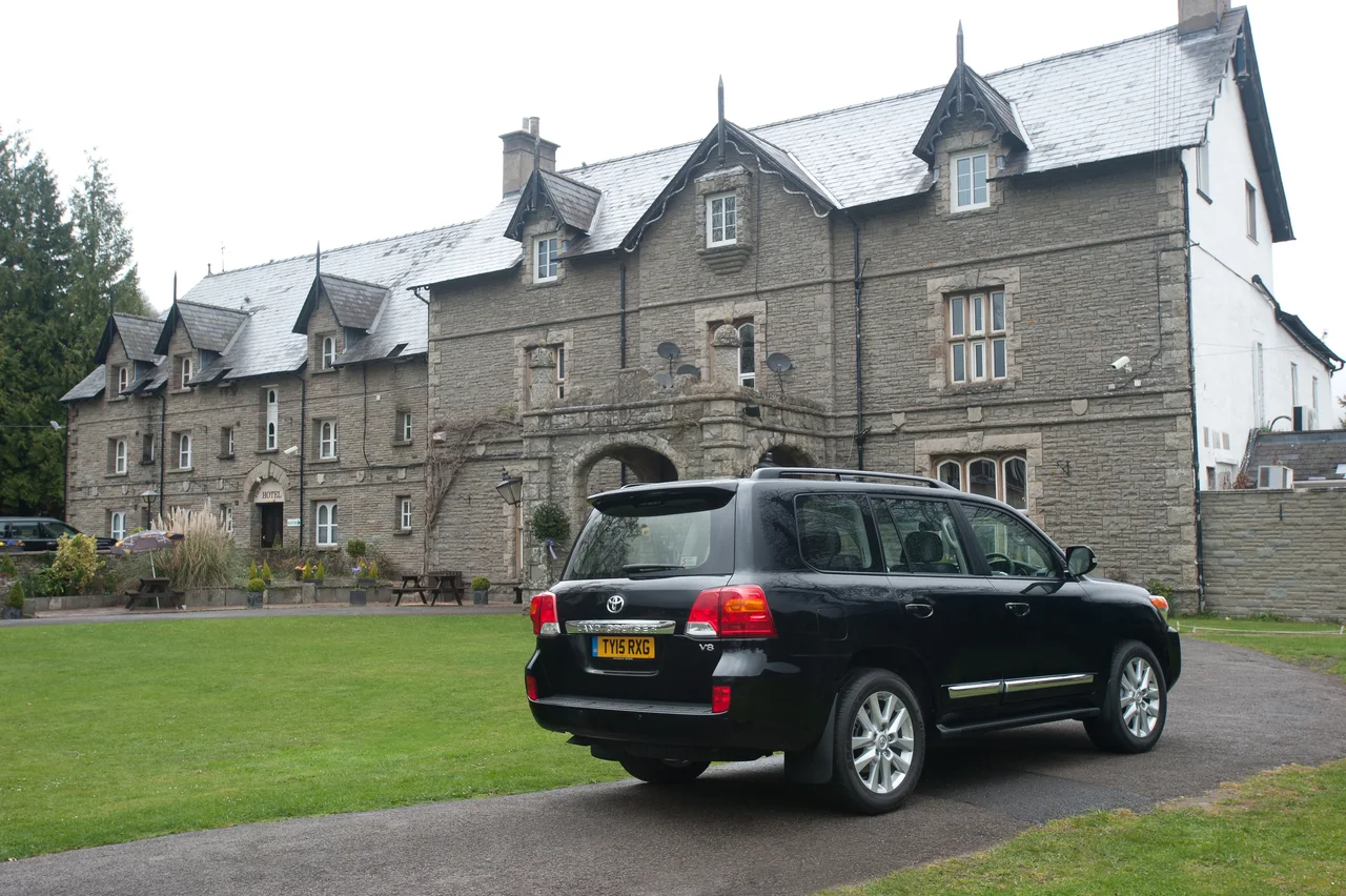 Exterior 7