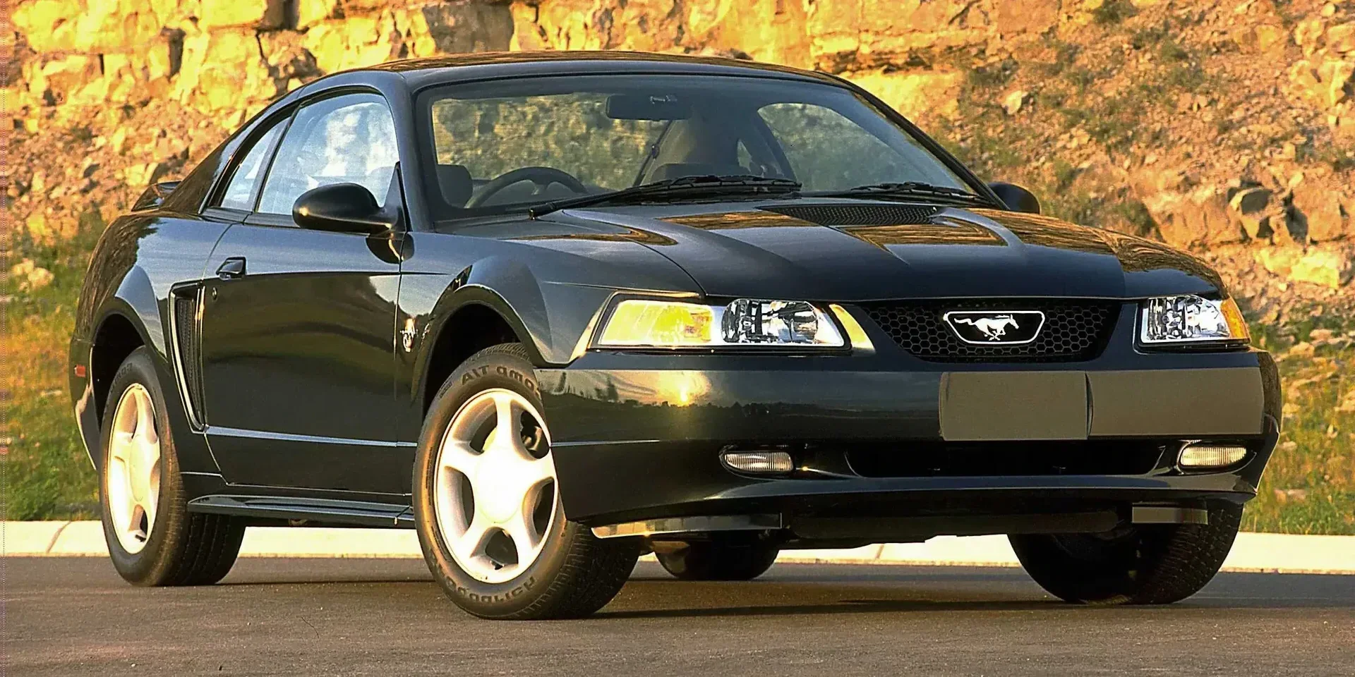 1999 Ford Mustang GT photo 1