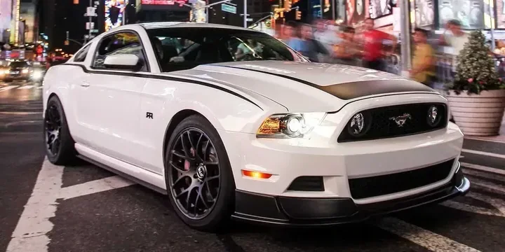 2013 RTR 2013-rtr-mustang-gt-spec-1-2 main image