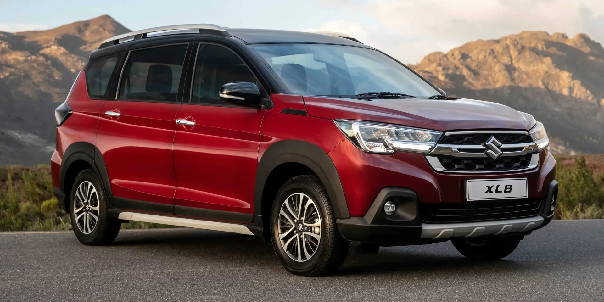 2023 Suzuki XL6 photo 1