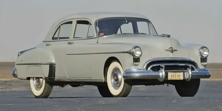 1950 Oldsmobile 1950-oldsmobile-88-futuramic-88-4-door-sedan main image