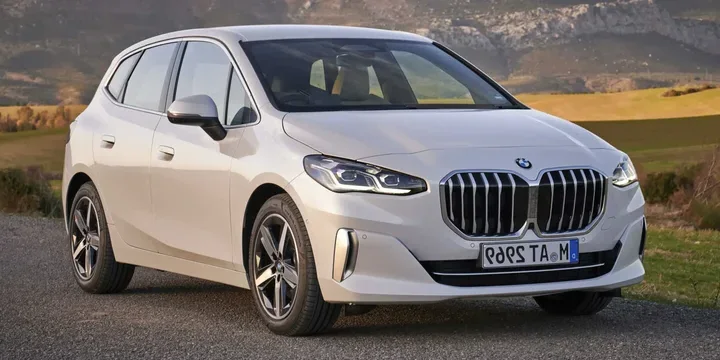 2022 BMW 2022-bmw-2-series-active-gran-tourer-220i-active-tourer-steptronic-7-speed main image