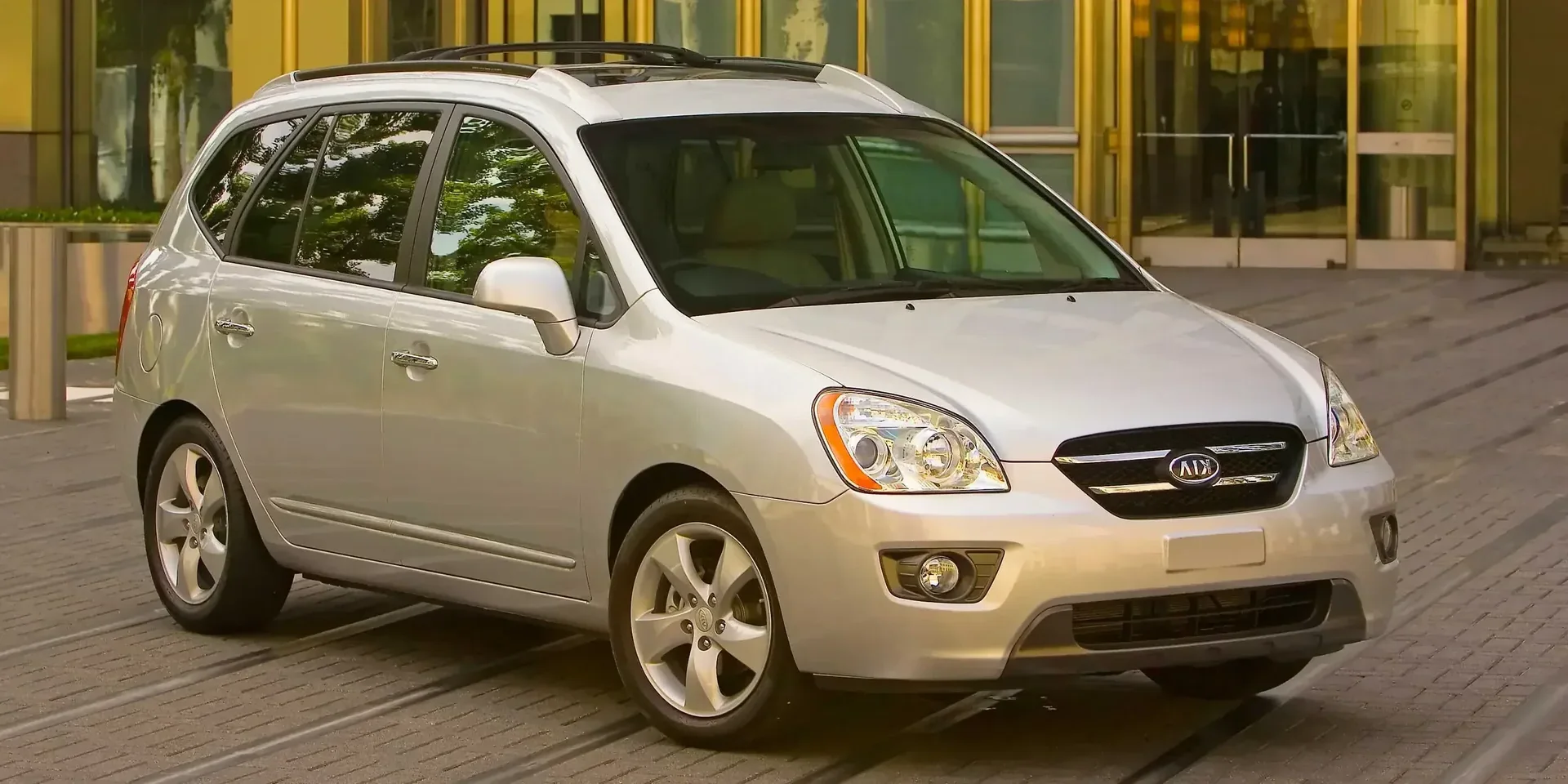 2009 Kia Rondo photo 1