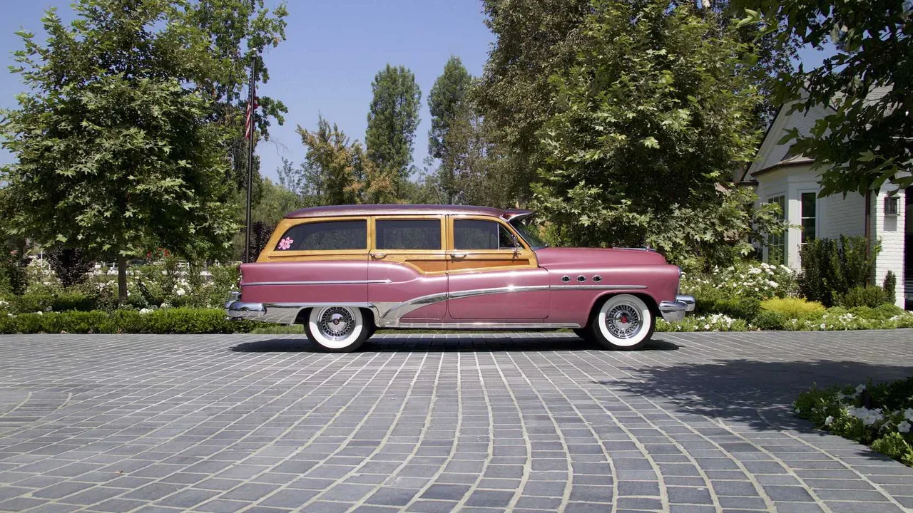 Exterior 3
