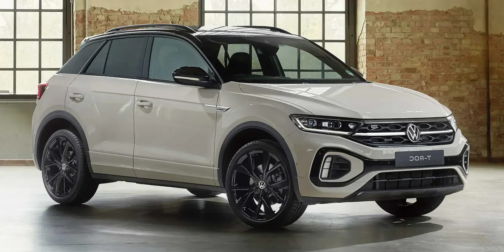 2021 Volkswagen T-Roc R photo 1