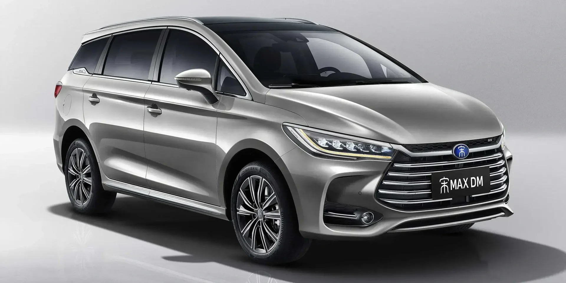 2019 BYD Song Max DM photo 1