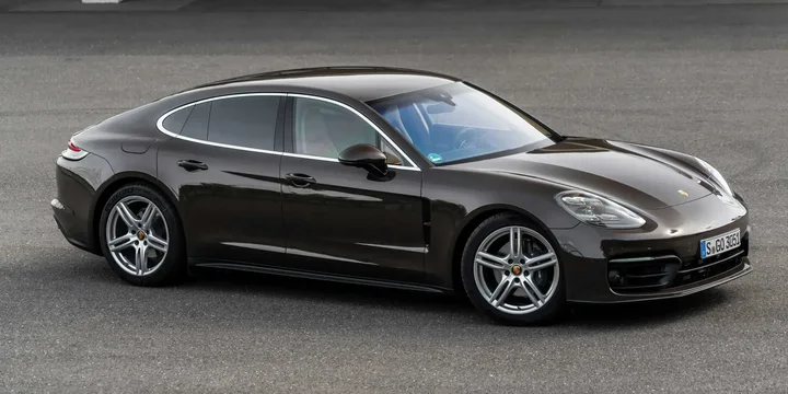 2021 Porsche 2021-porsche-panamera-4 main image