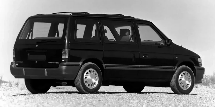 1991 Chrysler 1991-chrysler-voyager-30-v6-automatic-4-speed main image