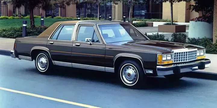 1983 Ford 1983-ford-ltd-crown-victoria-sedan-4-door-50-v8-efi-ho-automatic-147hp-1983-4-speed main image
