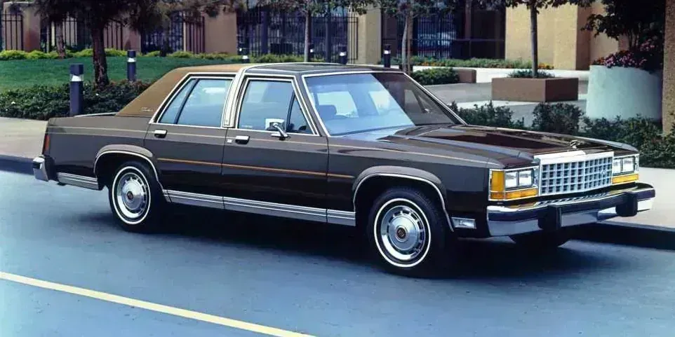 1983 Ford LTD Crown Victoria photo 1