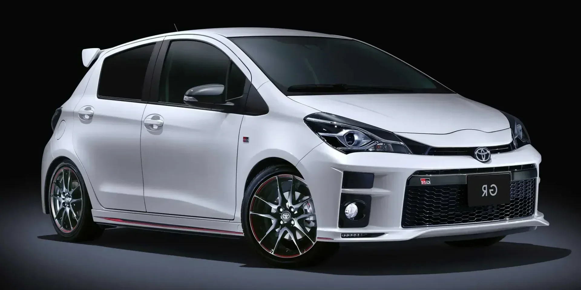 2018 Toyota Vitz GR photo 1