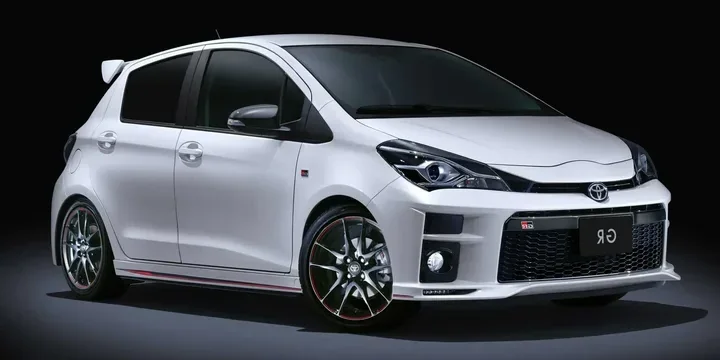 2018 Toyota 2018-toyota-vitz-gr-sport main image