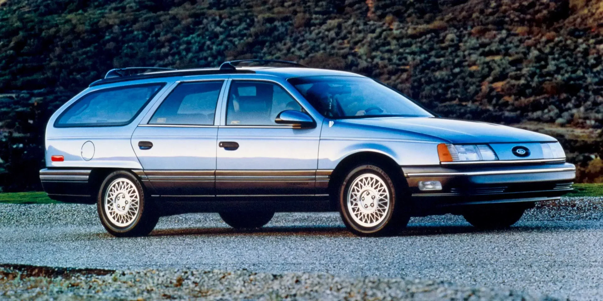 1989 Ford Taurus photo 1
