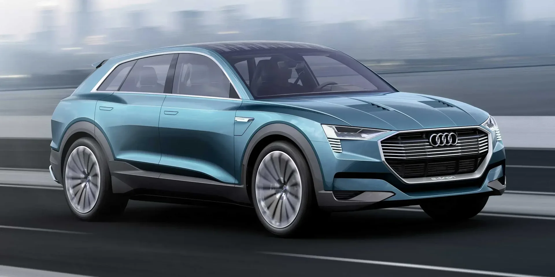 2015 Audi e-Tron quattro photo 1