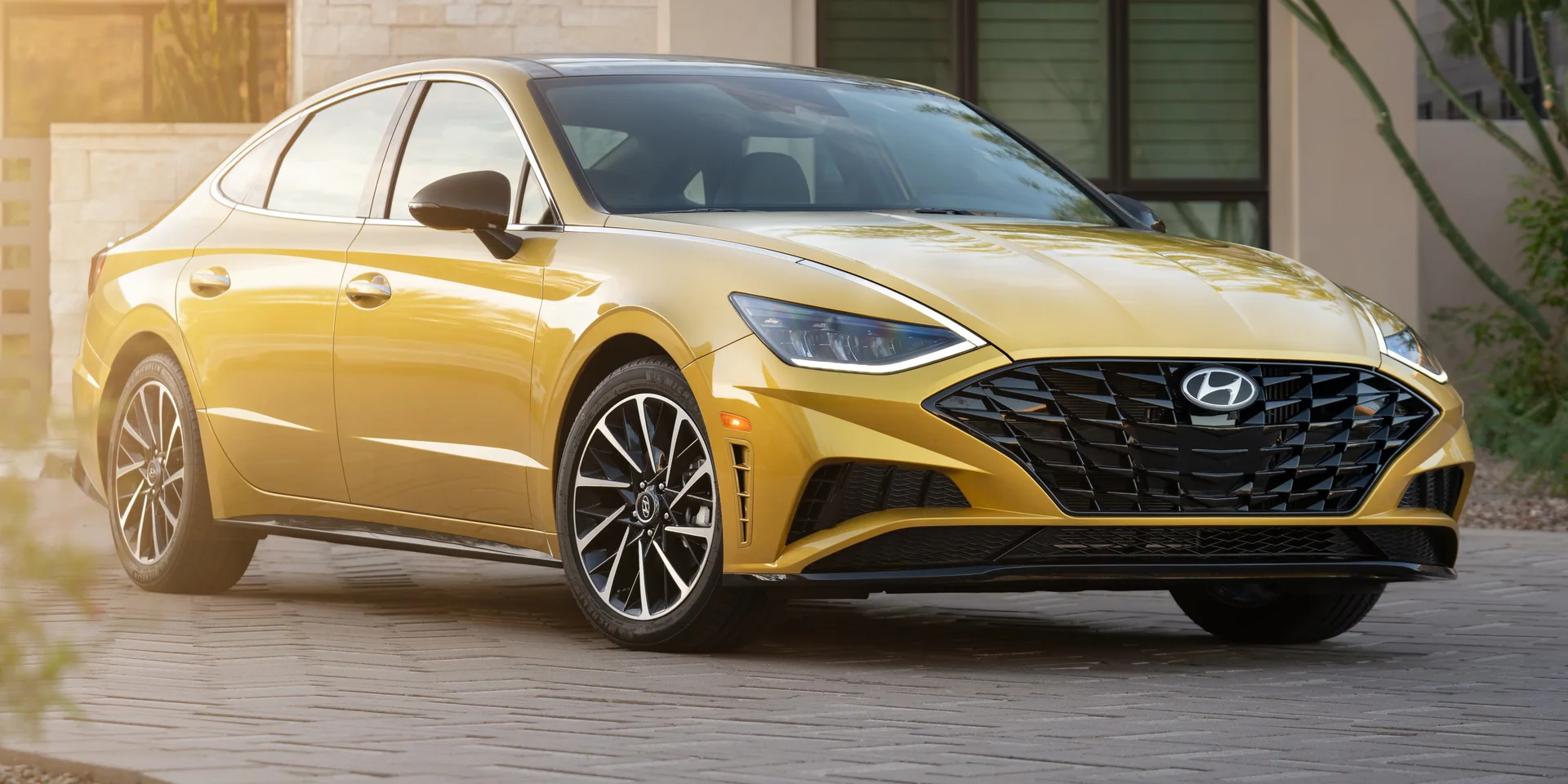 2020 Hyundai Sonata photo 1