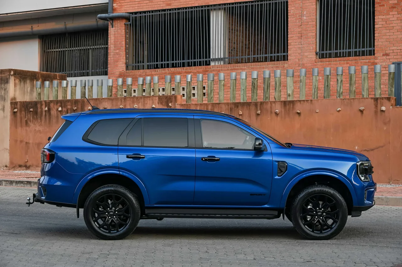 Exterior 3