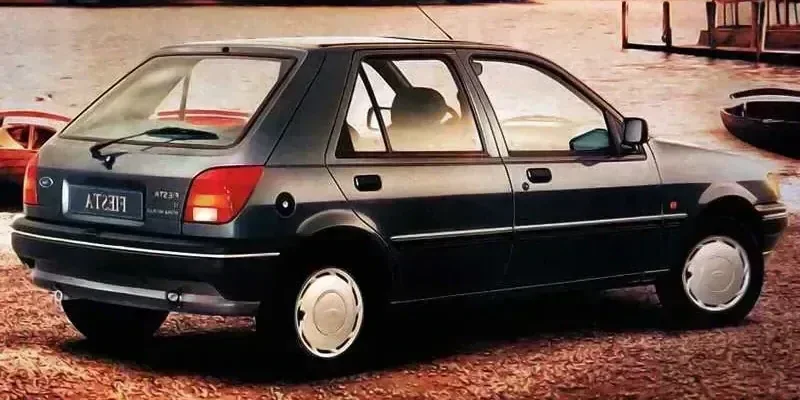 1990 Ford Fiesta photo 1