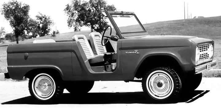 1966 Ford 1966-ford-bronco-convertible-roadster-28-4x4-manual-3-speed-107ps main image