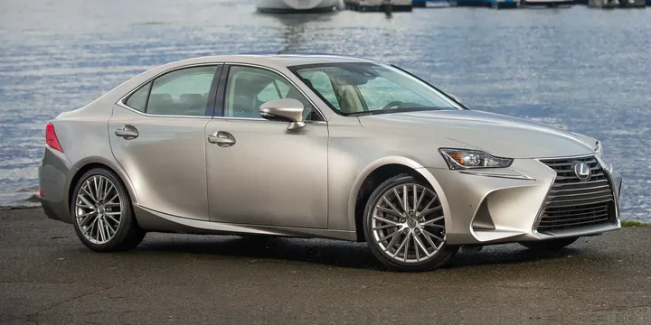 2017 Lexus 2017-lexus-is-300-awd main image