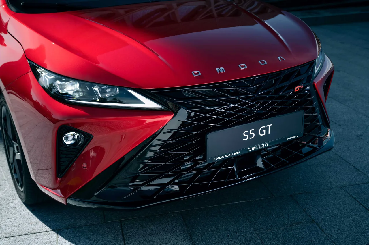 Exterior 13