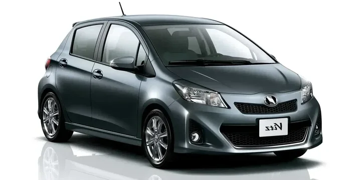 2017 Toyota 2017-toyota-vitz-hybrid-e main image
