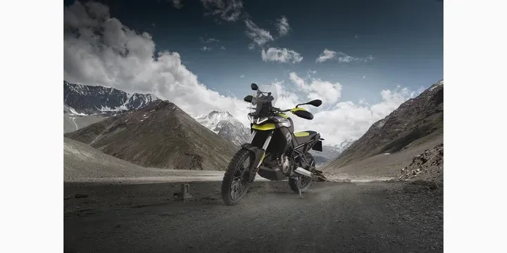 2021 Aprilia Tuareg 660 exterior main image