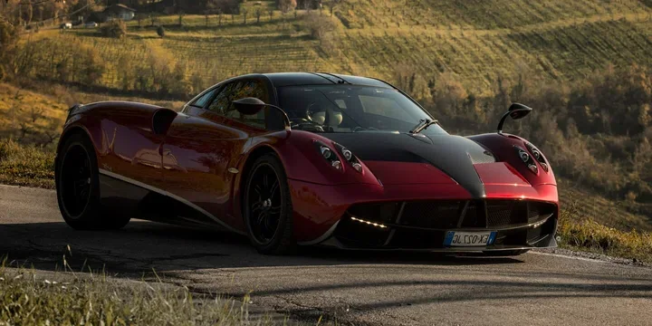 2012 Pagani Huayra exterior main image