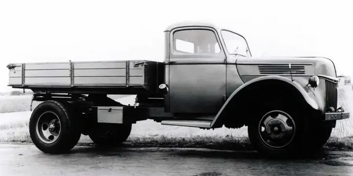 1943 Ford 1943-ford-v3000-s main image