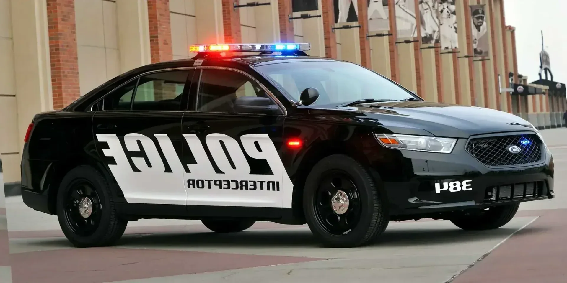 2019 Ford Taurus Police Interceptor photo 1