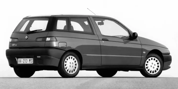 1995 Alfa Romeo 1995-alfa-romeo-145-19-td-manual-5-speed main image