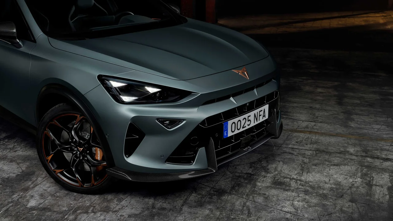 Exterior 4